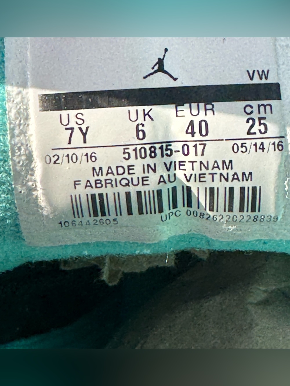 Jordan 12 Retro Hyper Jade  GS - Picture 9 of 10